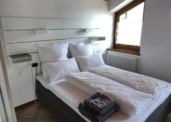 Rustico Casa Marie Mit Seeblick-dachterasse Feriehus *